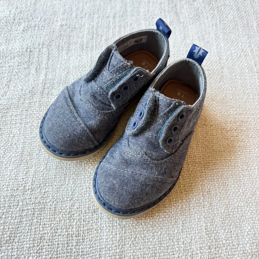 Tom's Tiny Brogues in Blue Chambray VGUC Toddler 6